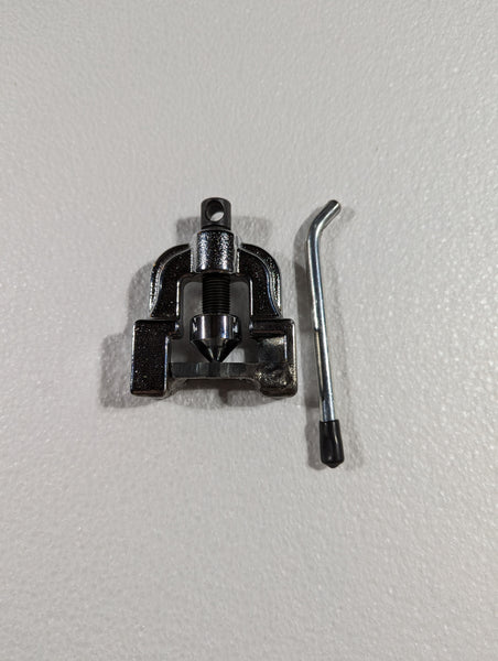 Installation tool for bronze door bushings